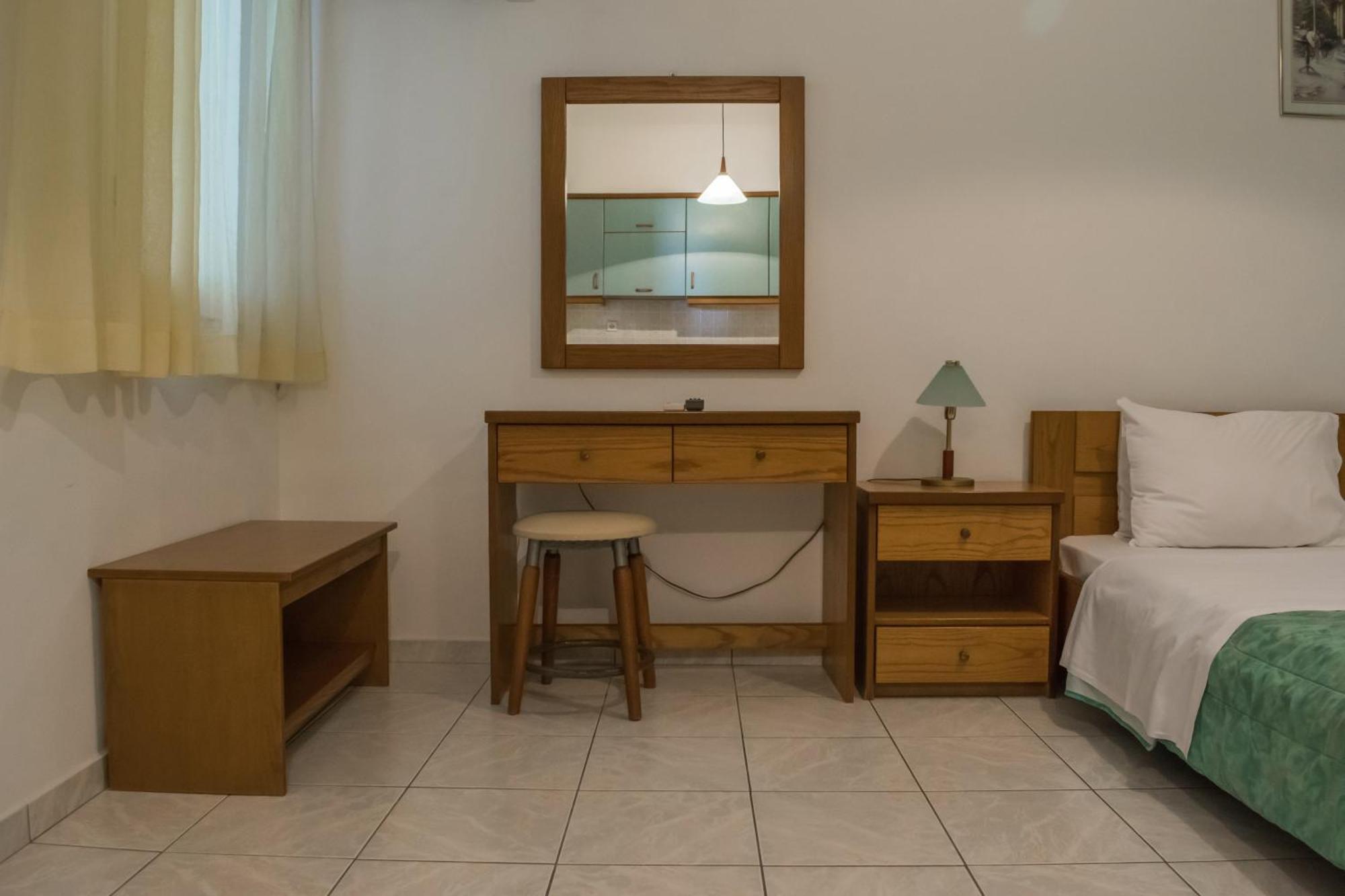 Tina'S Apartments Adamantas  Phòng bức ảnh